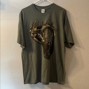 Gildan Green T-Shirt with Deer Antler Design